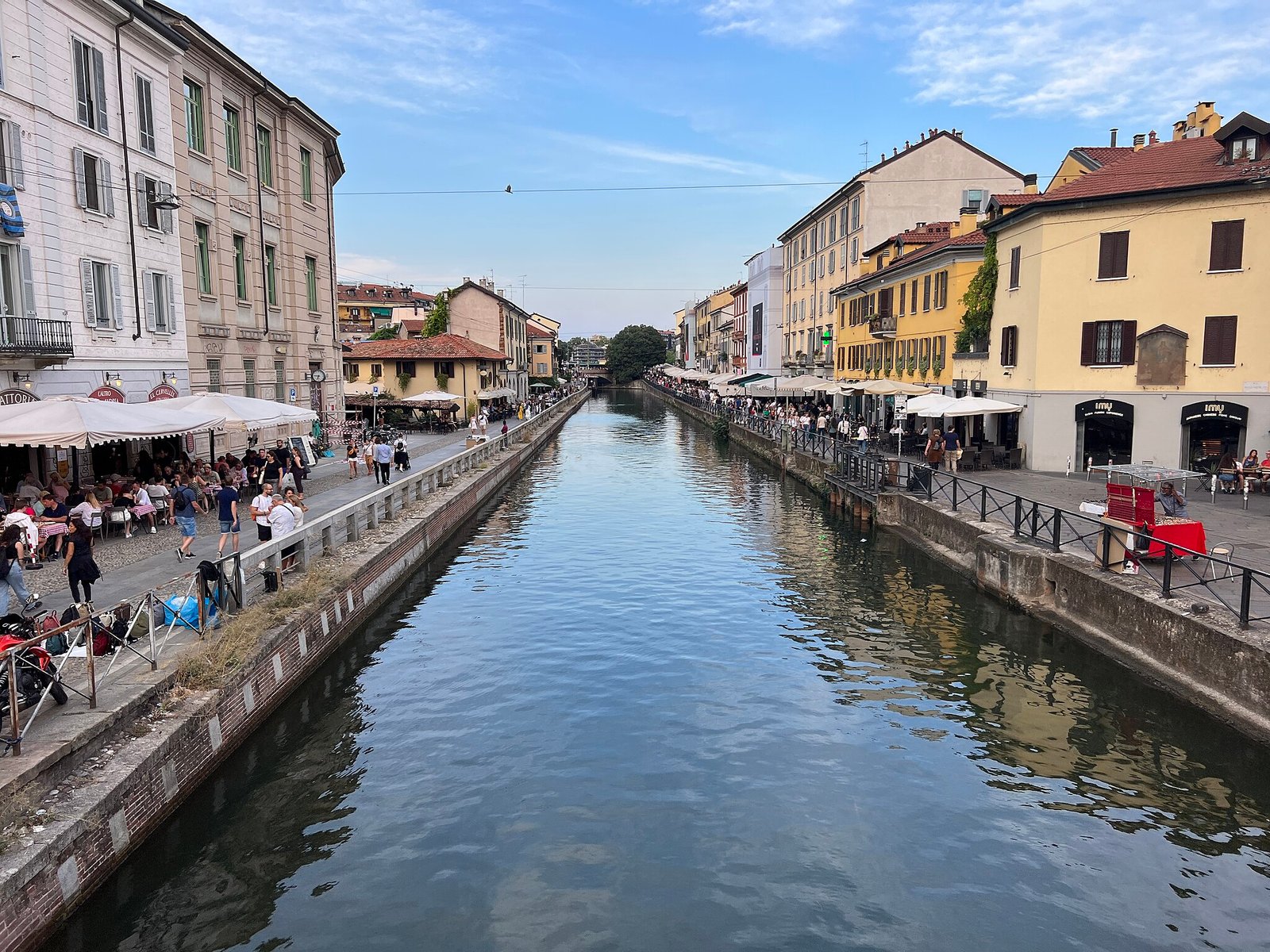 Torre dos Duomo e telhados do Milão
